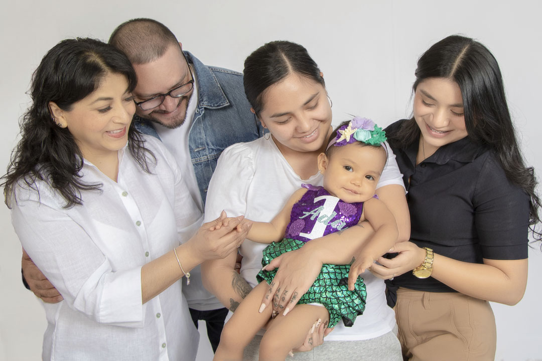 Sesión fotográfica profesional juvenil en estudio