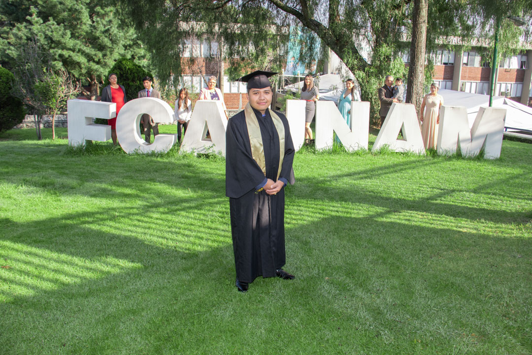 FOTOGRAFOS CDMX FOTOGRAFIA DE GRADUACION GRADUACIONES0001 Sesión de fotos empresariales familia Sesion de fotos- Fotógrafos CDMX - Coberturas empresariales https://fotografoscdmx.com