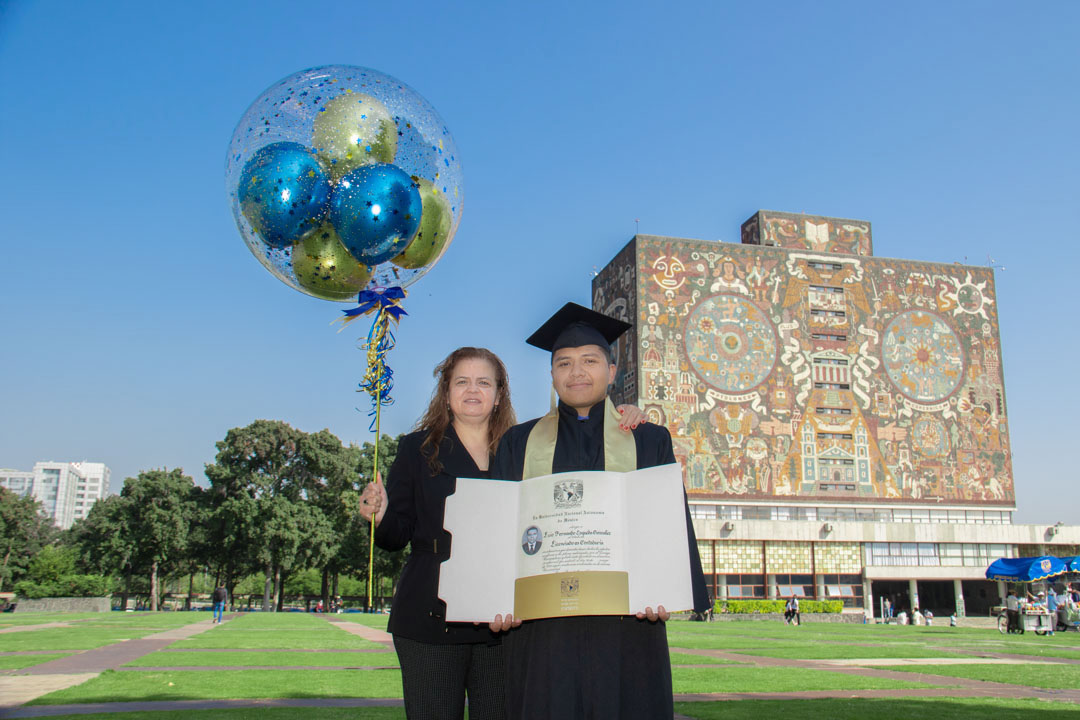 FOTOGRAFOS CDMX FOTOGRAFIA DE GRADUACION GRADUACIONES0004 Sesión de fotos empresariales familia Sesion de fotos- Fotógrafos CDMX - Coberturas empresariales https://fotografoscdmx.com