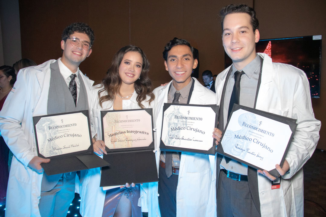 Sesión fotográfica profesional juvenil en estudio