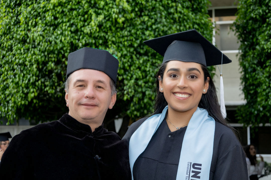 FOTOGRAFOS CDMX FOTOGRAFIA DE GRADUACION GRADUACIONES0042 Sesión de fotos empresariales familia Sesion de fotos- Fotógrafos CDMX - Coberturas empresariales https://fotografoscdmx.com