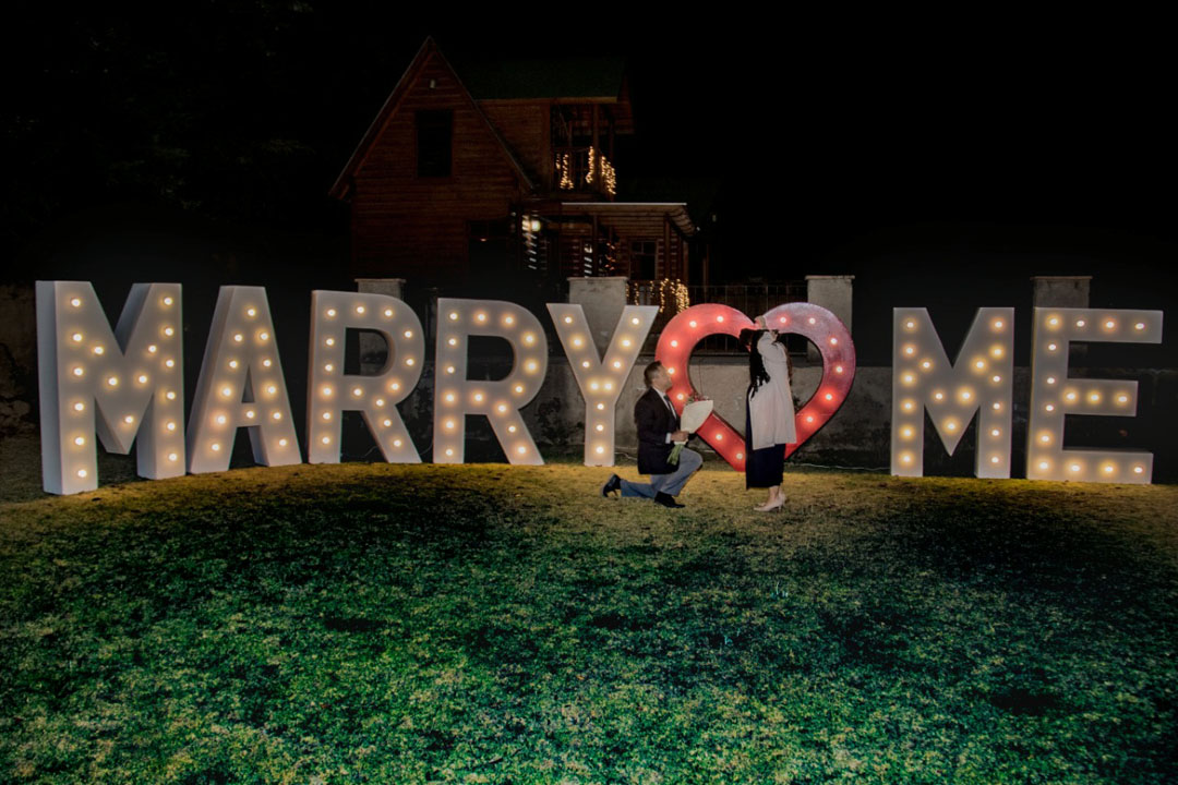 Sesión fotográfica profesional juvenil en estudio