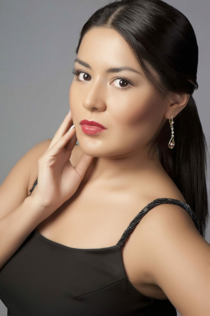 Sesión fotográfica profesional juvenil en estudio