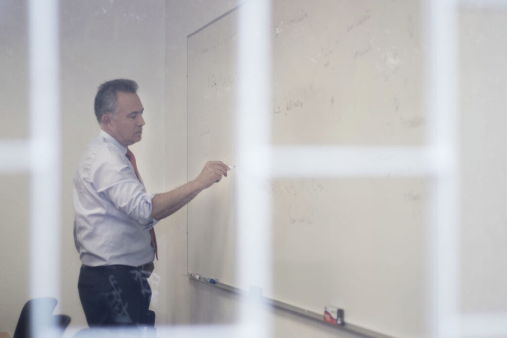 FOTOGRAFOS CDMX FOTOGRAFIA DE RETRATO RETRATO EJECUTIVO PROFESIONISTAS EMPRESARIAL con modelo036 1 Sesión de fotos empresariales familia Sesion de fotos- Fotógrafos CDMX - Coberturas empresariales https://fotografoscdmx.com