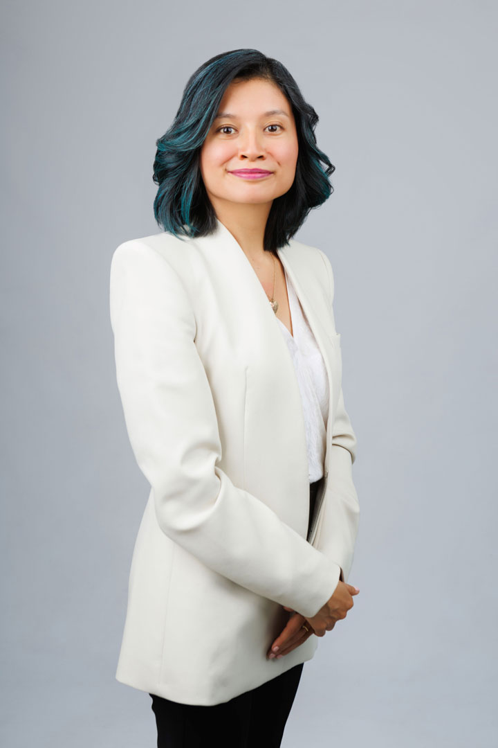 Sesión fotográfica profesional juvenil en estudio