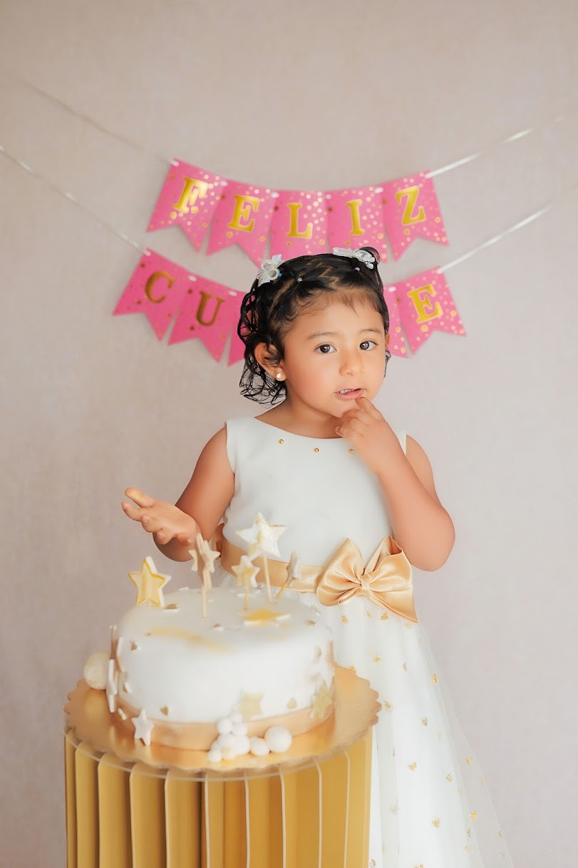 Sesión fotográfica profesional juvenil en estudio