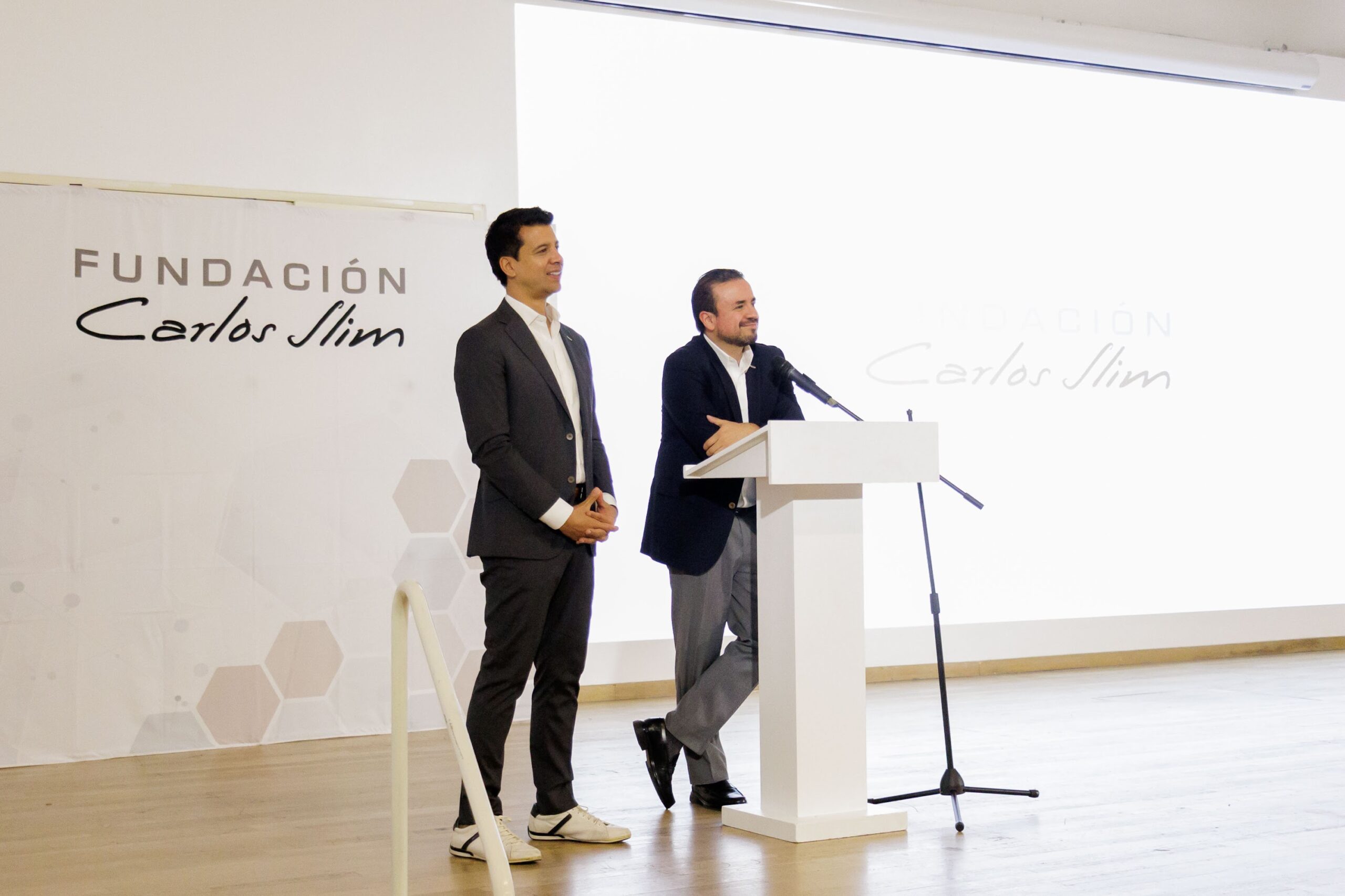 C2A1221 scaled Sesión de fotos empresariales familia Sesion de fotos- Fotógrafos CDMX - Coberturas empresariales https://fotografoscdmx.com