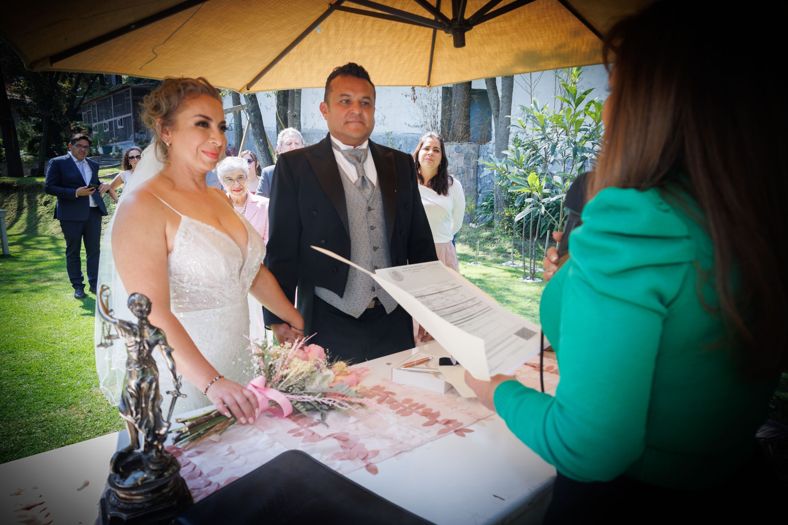 Sesión fotográfica profesional juvenil en estudio